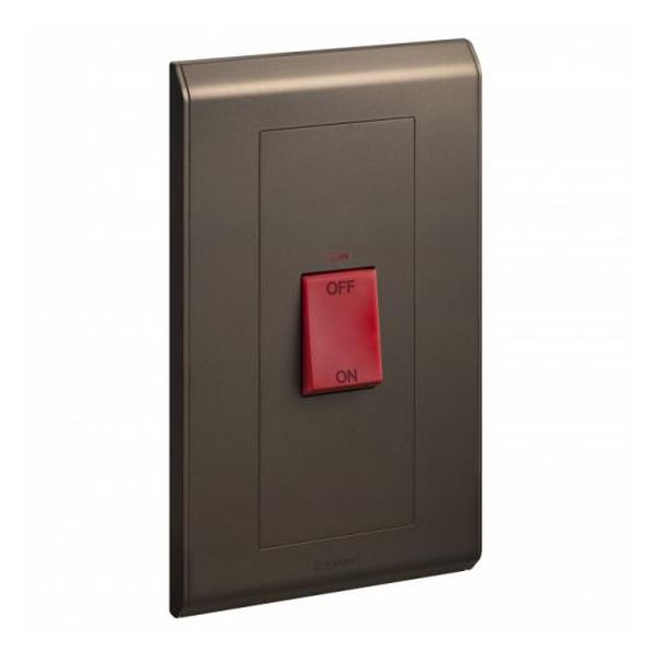 LEGRAND - 617477 БОЙЛЕРЕН КЛЮЧ 45А С ИНДИКАЦИЯ ГОЛЯМ BELANKO КАФЯВ