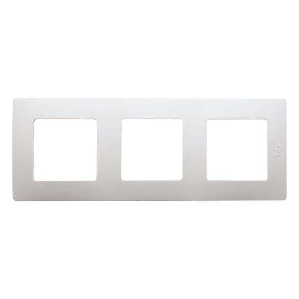 LEGRAND - ТРОЙНА РАМКА NILOE 665013 КРЕМ