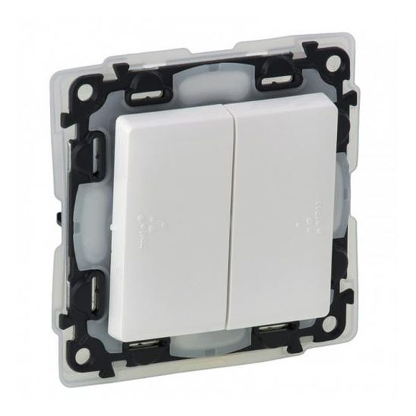 LEGRAND - СЕРИЕН КЛЮЧ IP44 VALENA LIFE 752155 БЯЛО ВЛАГОЗАЩИТЕН