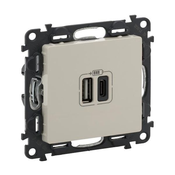 LEGRAND - РОЗЕТКА 2ХUSB A+C 5V 3A 15W ЗА ЗАРЕЖДАНЕ VALENA LIFE КРЕМ 753206