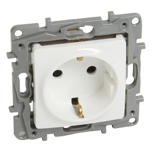 LEGRAND - 764529 NILOE КОНТАКТ ШУКО 16А СЪС ЗАЩИТА ЗА ДЕЦА БЯЛ