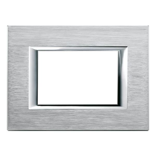 BTICINO - HA4803CR РАМКА 3М BRUSHED CHROME АНОДИЗИРАНА МЕТАЛНА ПРАВОЪГЪЛНА AXOLUTE