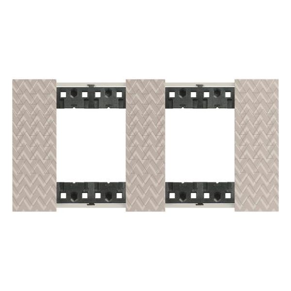 BTICINO - РАМКА 2X2 МОД. НЕМСКИ СТАНДАРТ ЦВЯТ ИЛЮЗИЯ LIVING NOW BTICINO KA4802M2MM