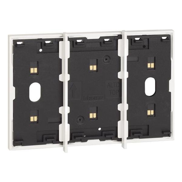 BTICINO - ЕЛЕКТРИФИЦИРАН ЛИЦЕВ ПАНЕЛ МОДУЛЕН 3 МОД. ЦВЯТ БЯЛ LIVING NOW BTICINO KW8103