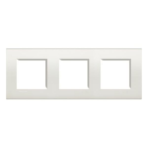 BTICINO - LNA4802M3BI ДВОЙНА РАМКА 3Х2М WHITE ПРАВОЪГЪЛНА LIVINGLIGHT