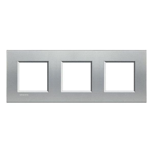 BTICINO - LNA4802M3TE ТРОЙНА РАМКА 3Х2М TECH ПРАВОЪГЪЛНА LIVINGLIGHT
