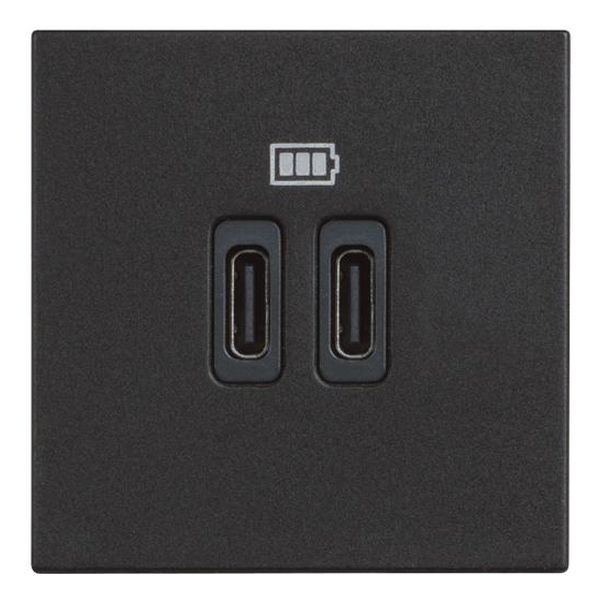 BTICINO - RG4286C2 РОЗЕТКА USB ДВОЙНА ЗА ЗАРЕЖДАНЕ ТИП С 5VDC ДО 3000MAH 2 МОДУЛА CLASSIA ЧЕРЕН