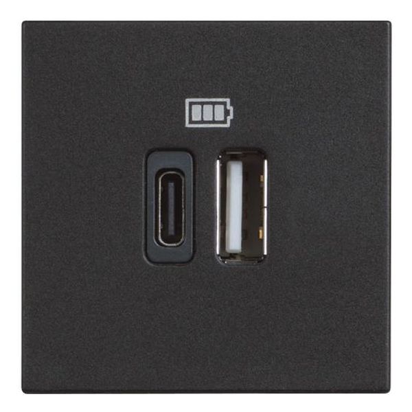 BTICINO - RG4287C2 РОЗЕТКА USB ДВОЙНА ЗА ЗАРЕЖДАНЕ ТИП А И С 5VDC ДО 3000MAH 2 МОДУЛА CLASSIA ЧЕРЕН