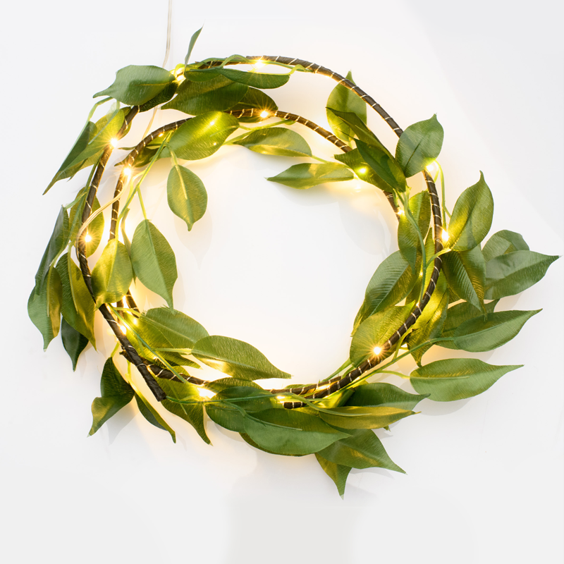 ACA LIGHTING CHRISTMAS XWGLEAF302A "CHRISTMAS WREATH", WREATH WITH GREEN LEAVES, 30 MINI LED LIGHTS WITH COPPER WIRE & BATTERIES (3xAA), WARM WHITE, IP20, D30cm (1.5m TOTAL), TRANSPARENT LEAD CABLE